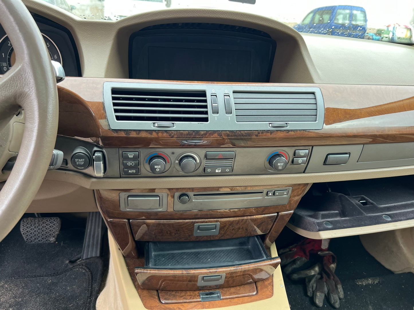 BMW E65 745 2002.G.