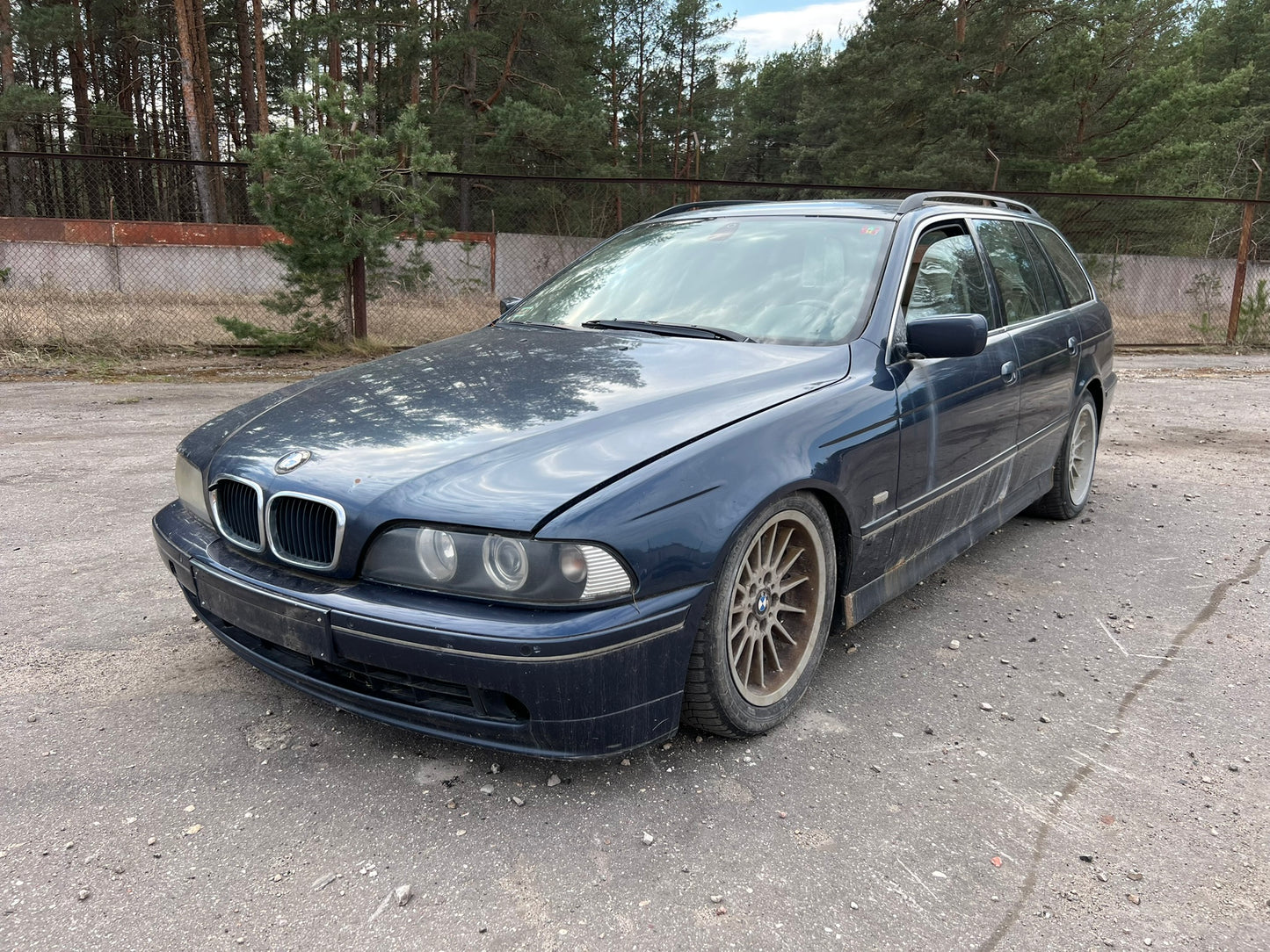 BMW 525i 2003.g. E39 rezerves daļas