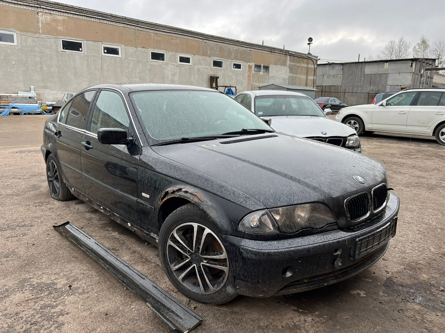BMW 320i 2000.g. E46 rezerves daļas