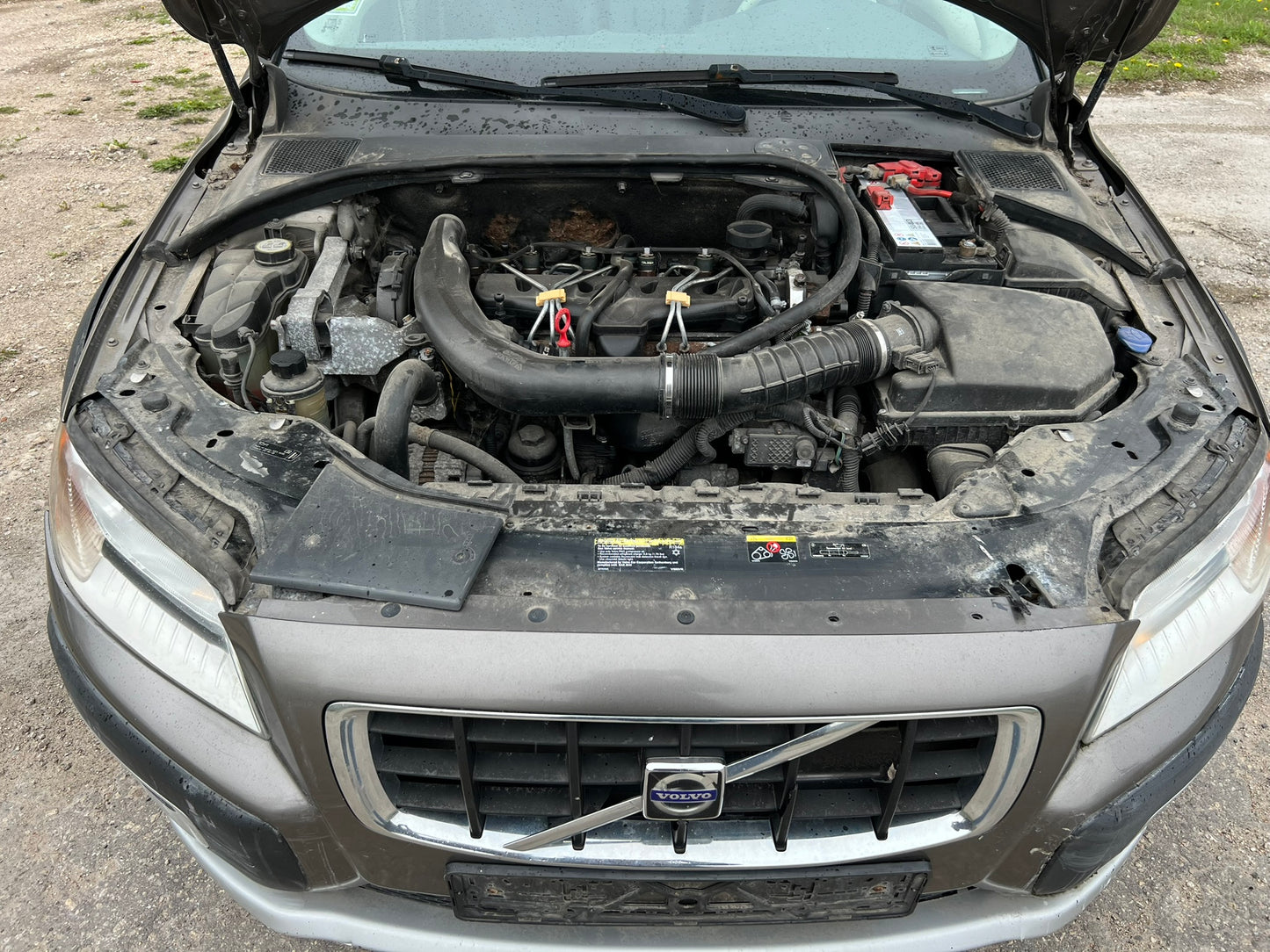 VOLVO XC70 2008.g. rezerves daļas