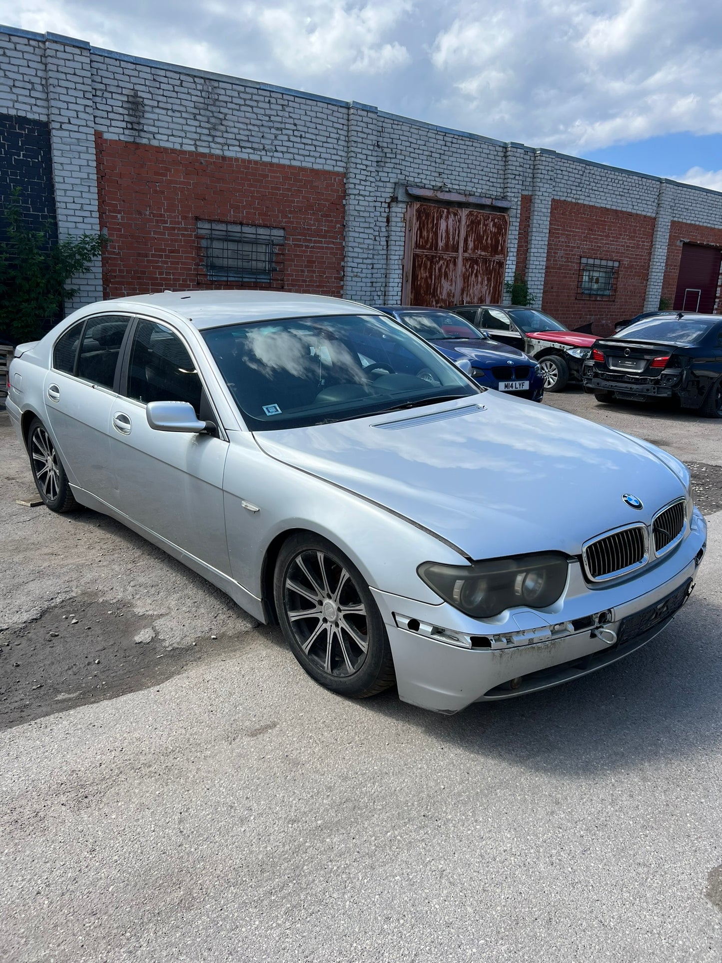 BMW 740 2003.G
