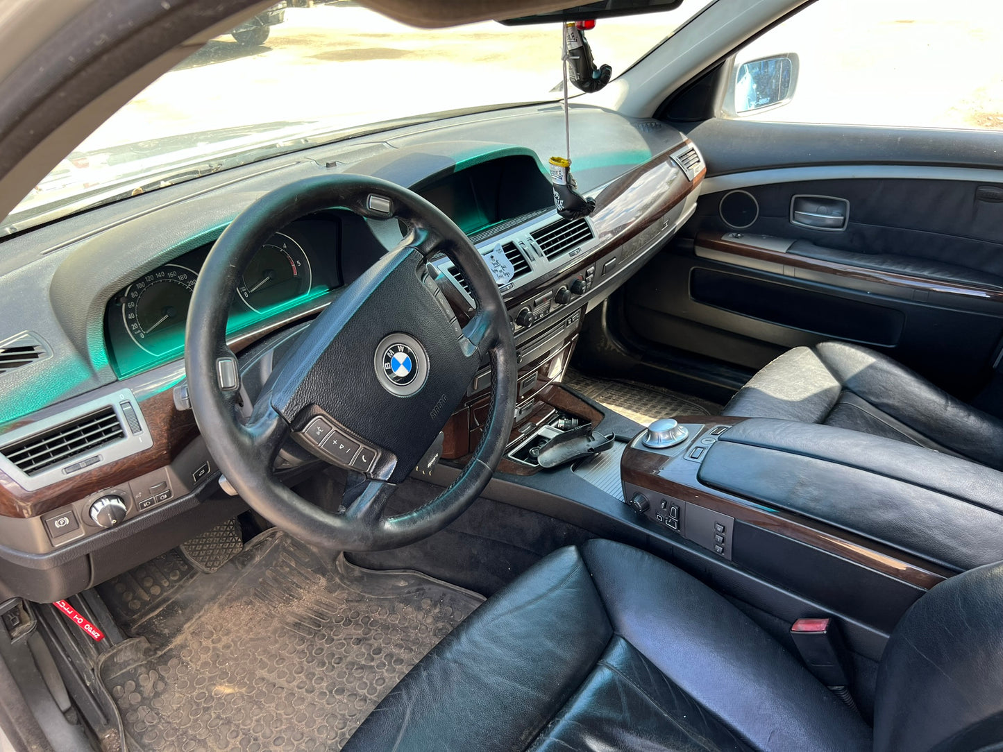 BMW 740 2003.G
