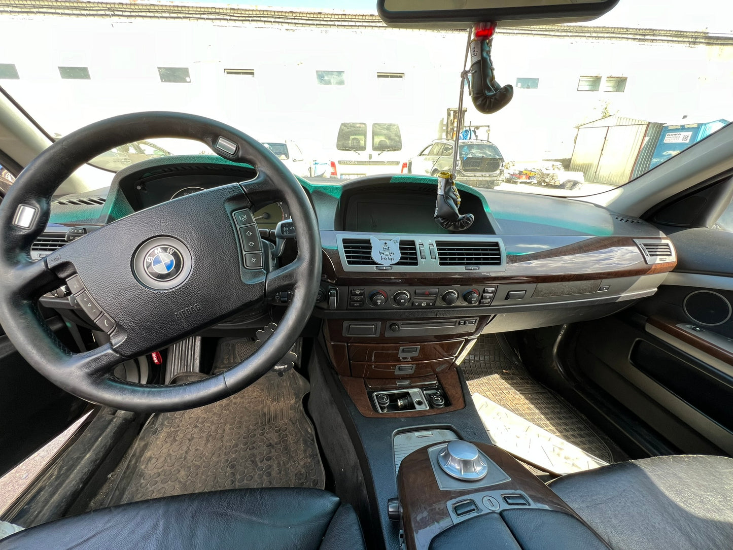 BMW 740 2003.G