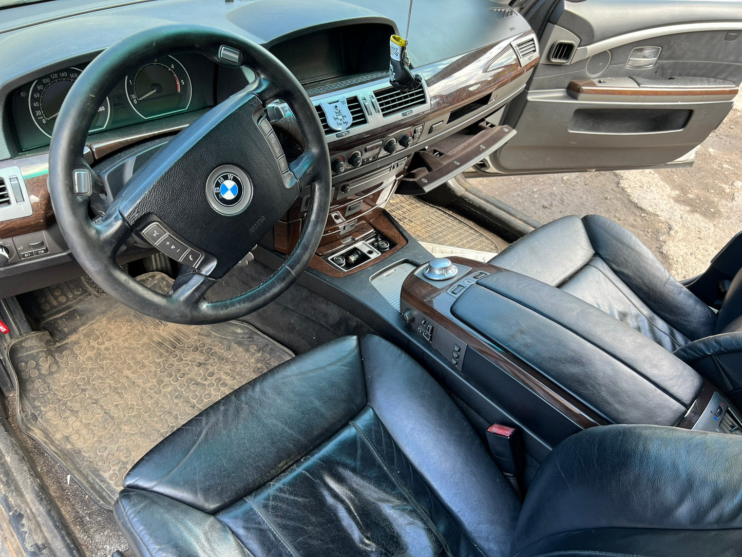 BMW 740 2003.G