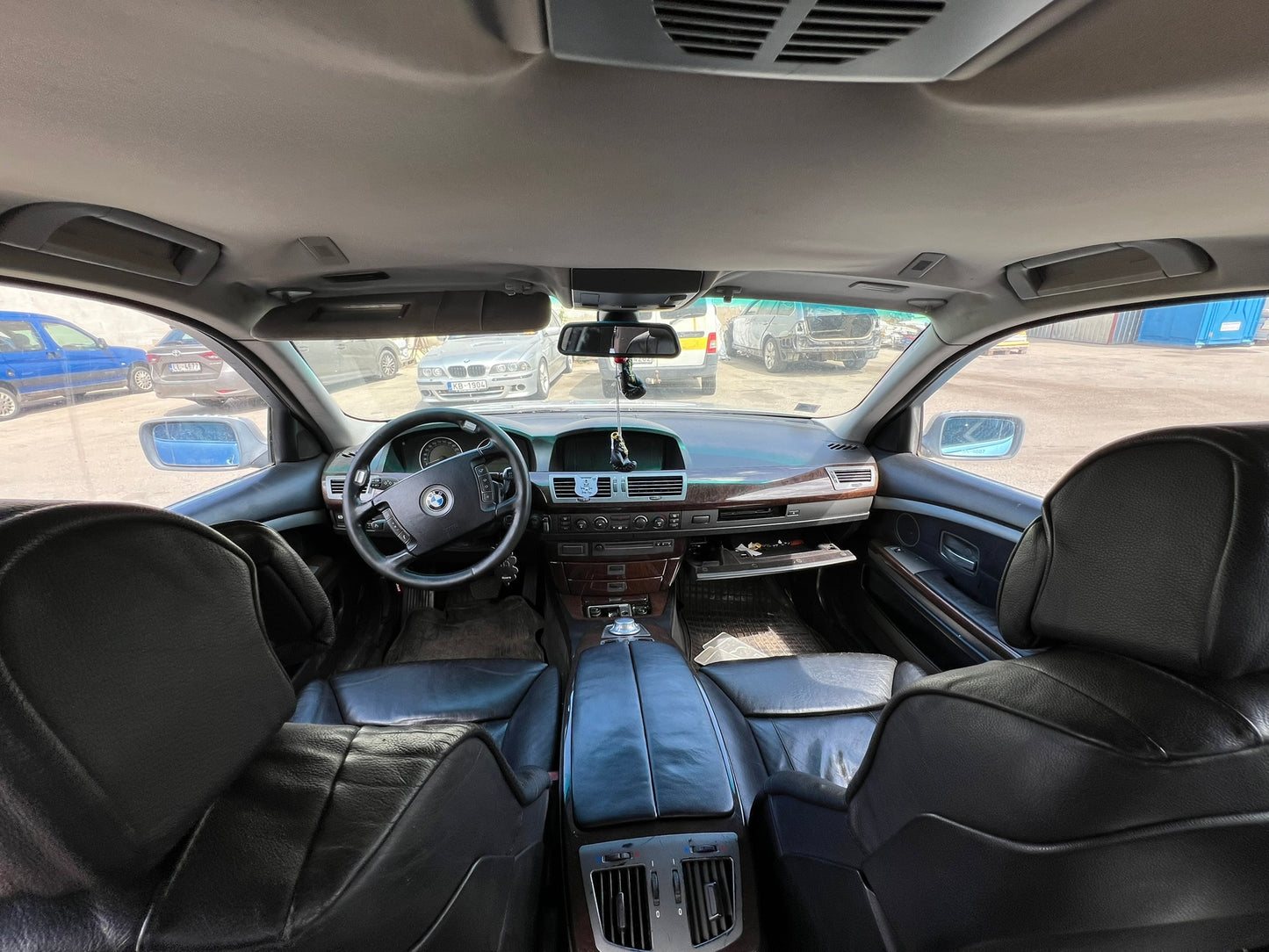 BMW 740 2003.G