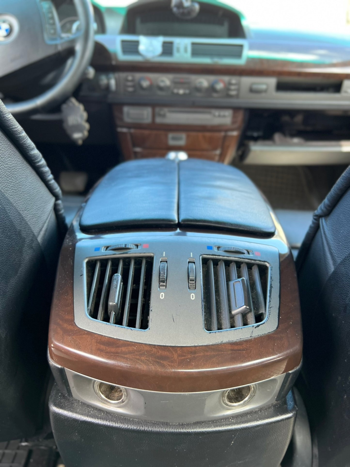 BMW 740 2003.G