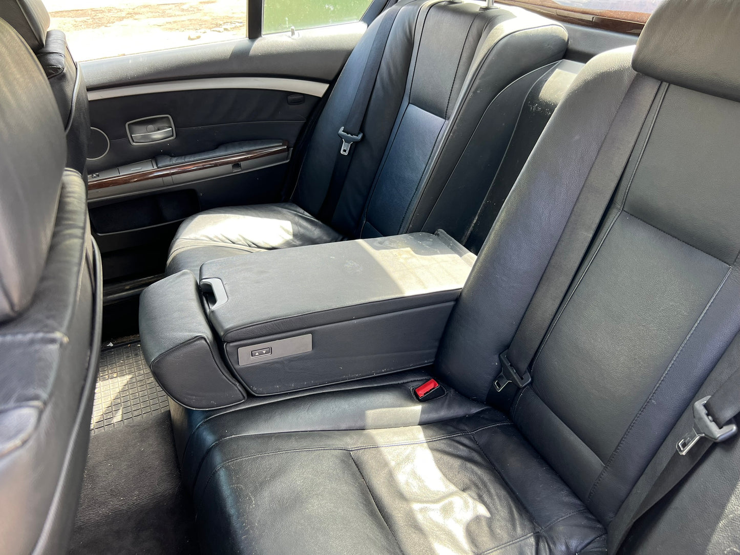 BMW 740 2003.G
