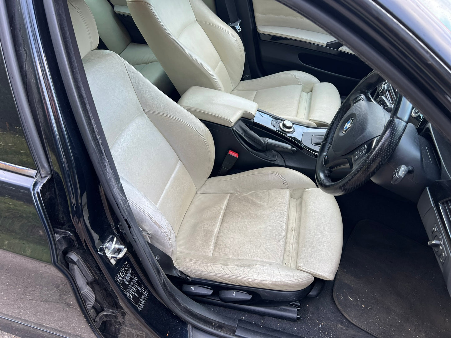 BMW 320d 2008.g.