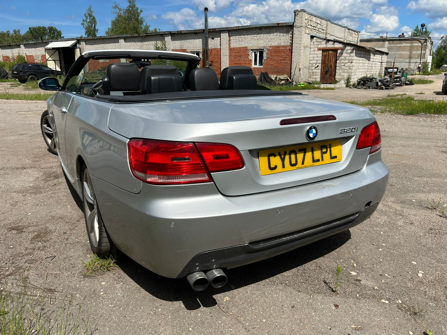 BMW 320 2008.G. E93