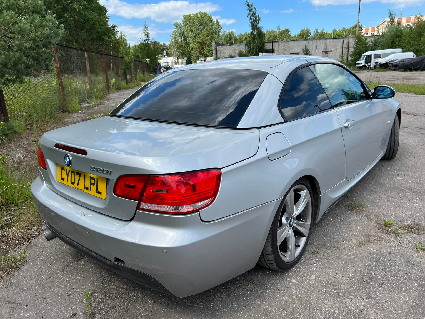 BMW 320 2008.G. E93