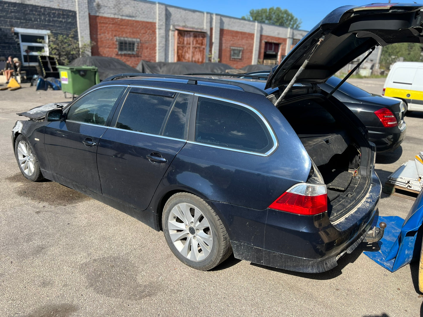 BMW 525d 2005.g.