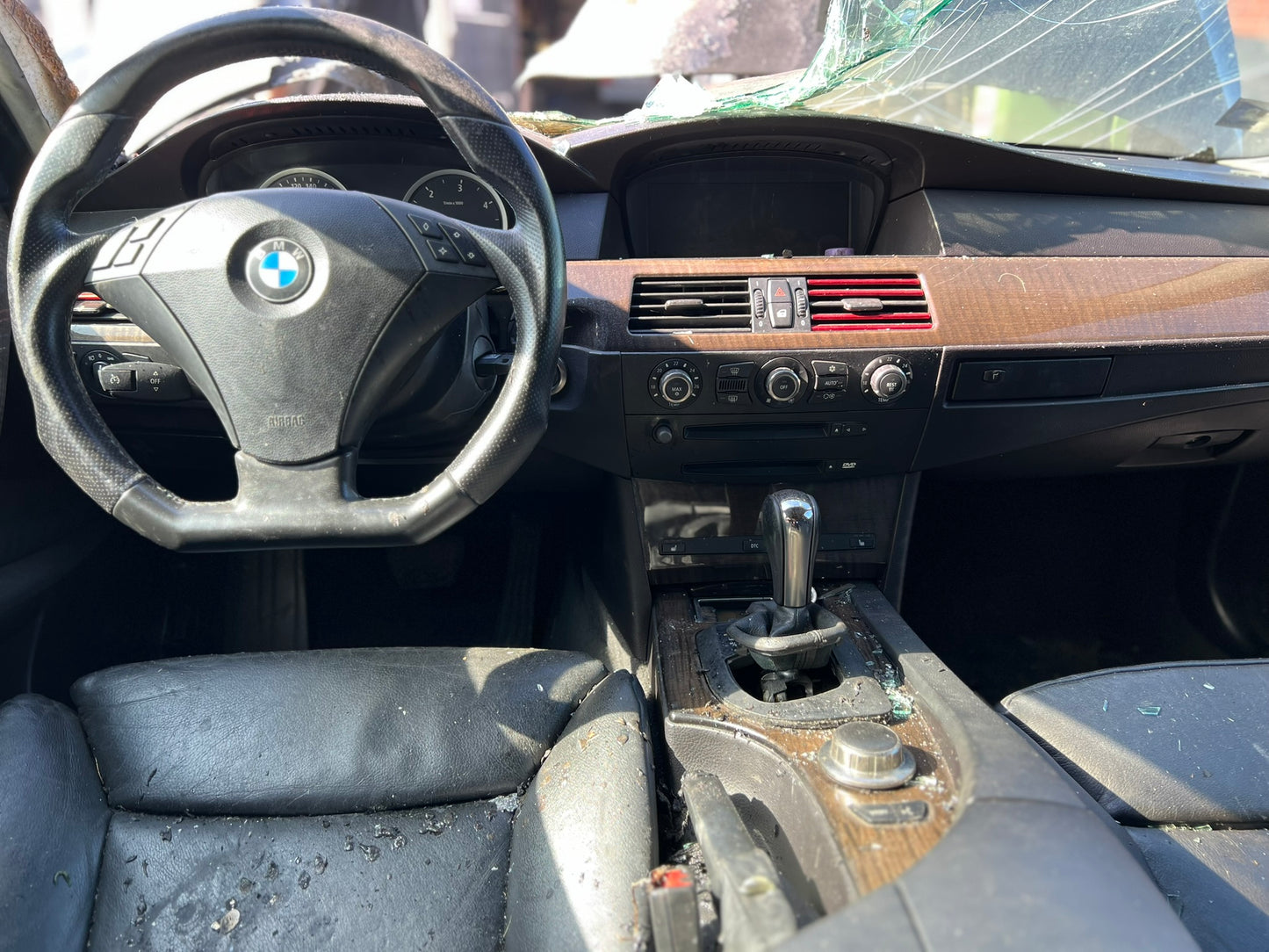 BMW 525d 2005.g.