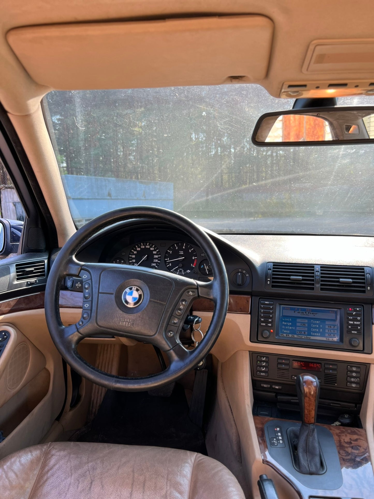 BMW 525i 2001.G.