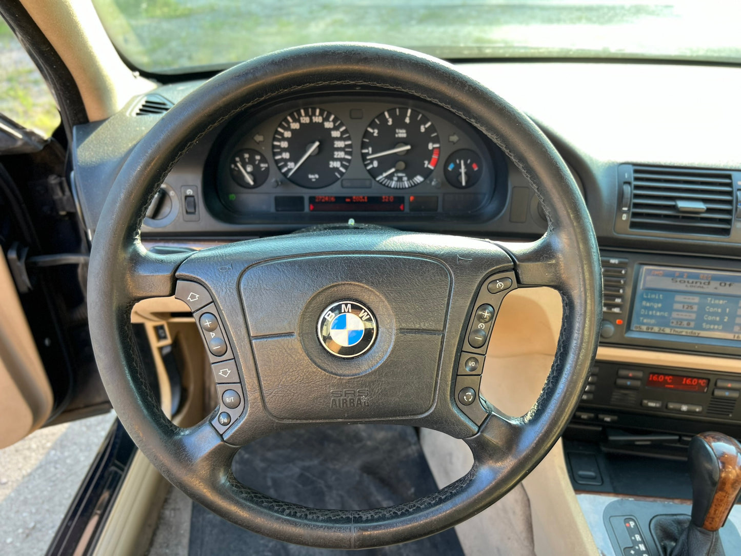 BMW 525i 2001.G.