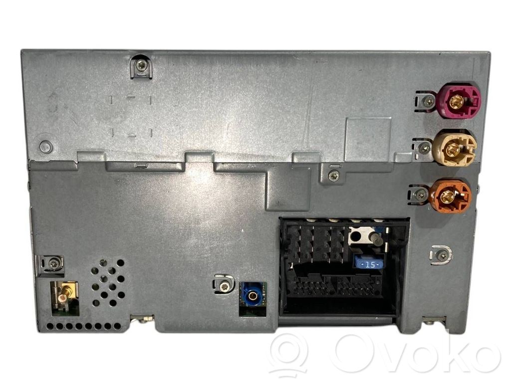 Radio / CD/DVD player / navigation