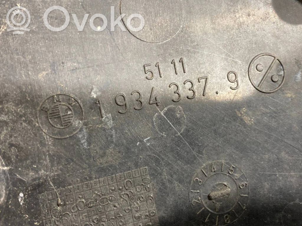 Lower grille (three-piece)