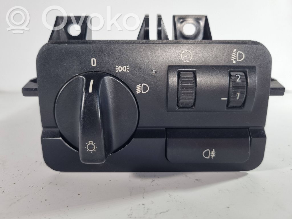 Headlight switch