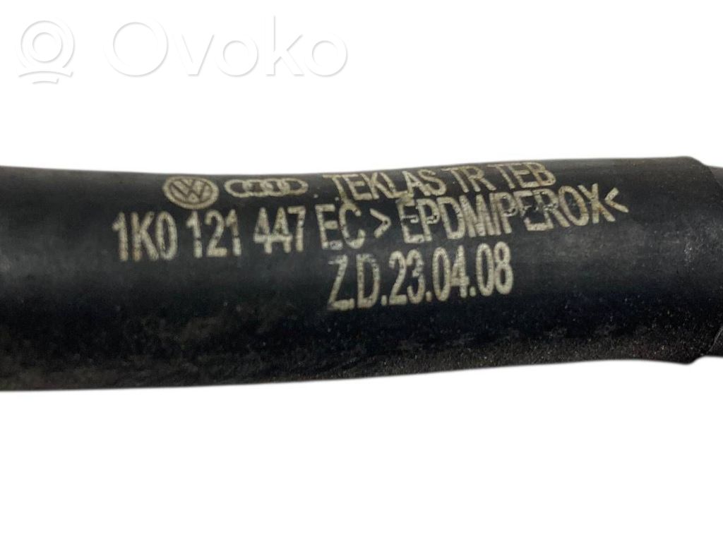 Caurulīte (-es) / šļūtene (-es)