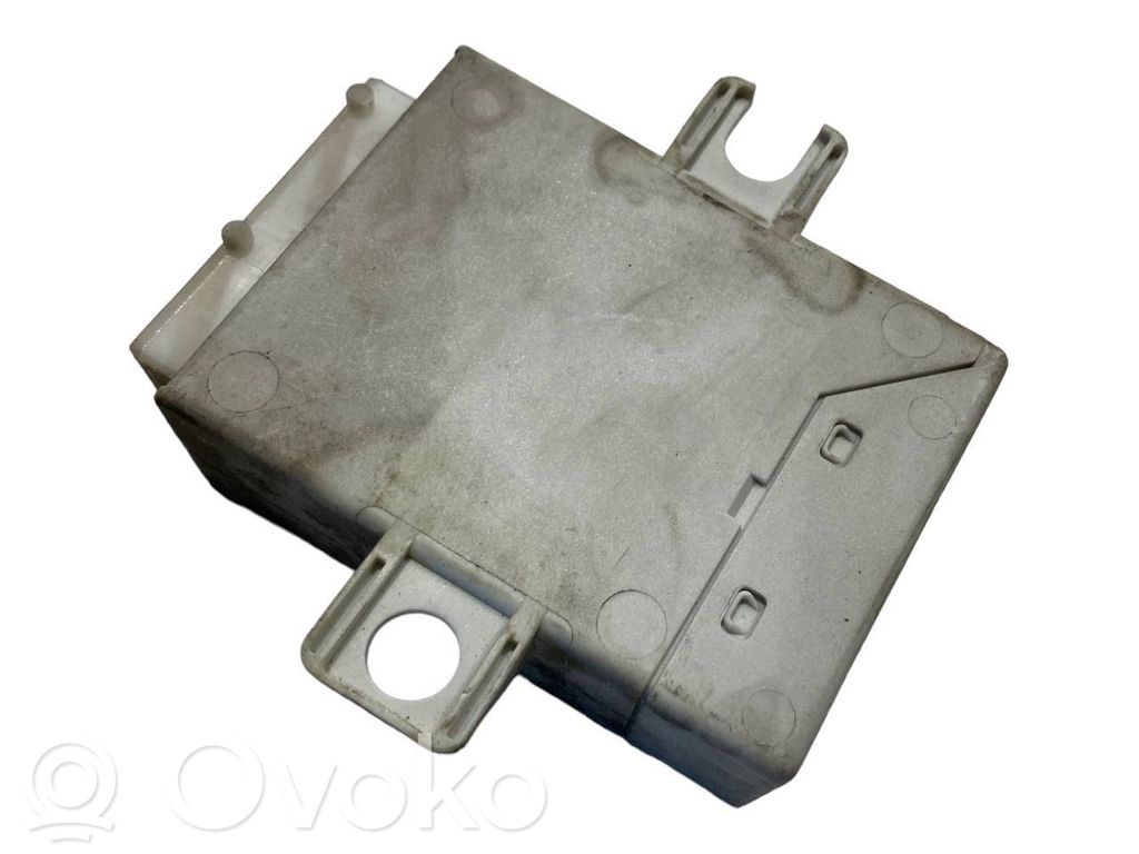 Bagāžnieka pārsega vadības bloks