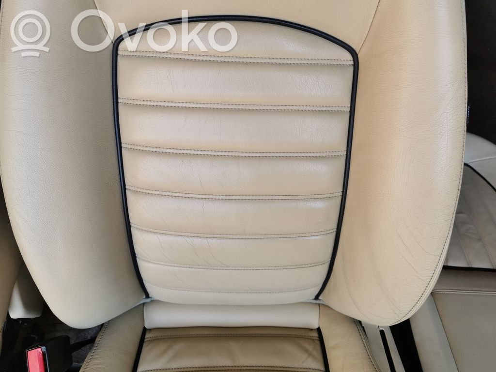 Salona daļu komplekts