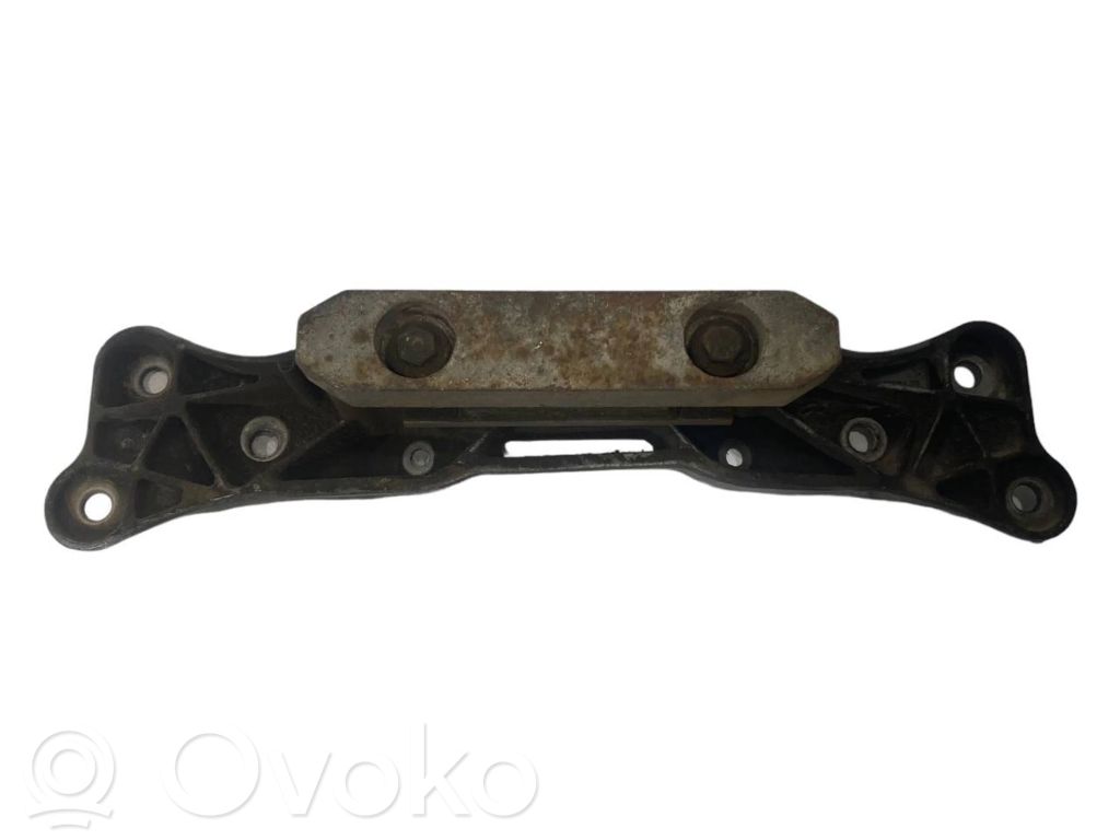 Transmission mounting bracket
