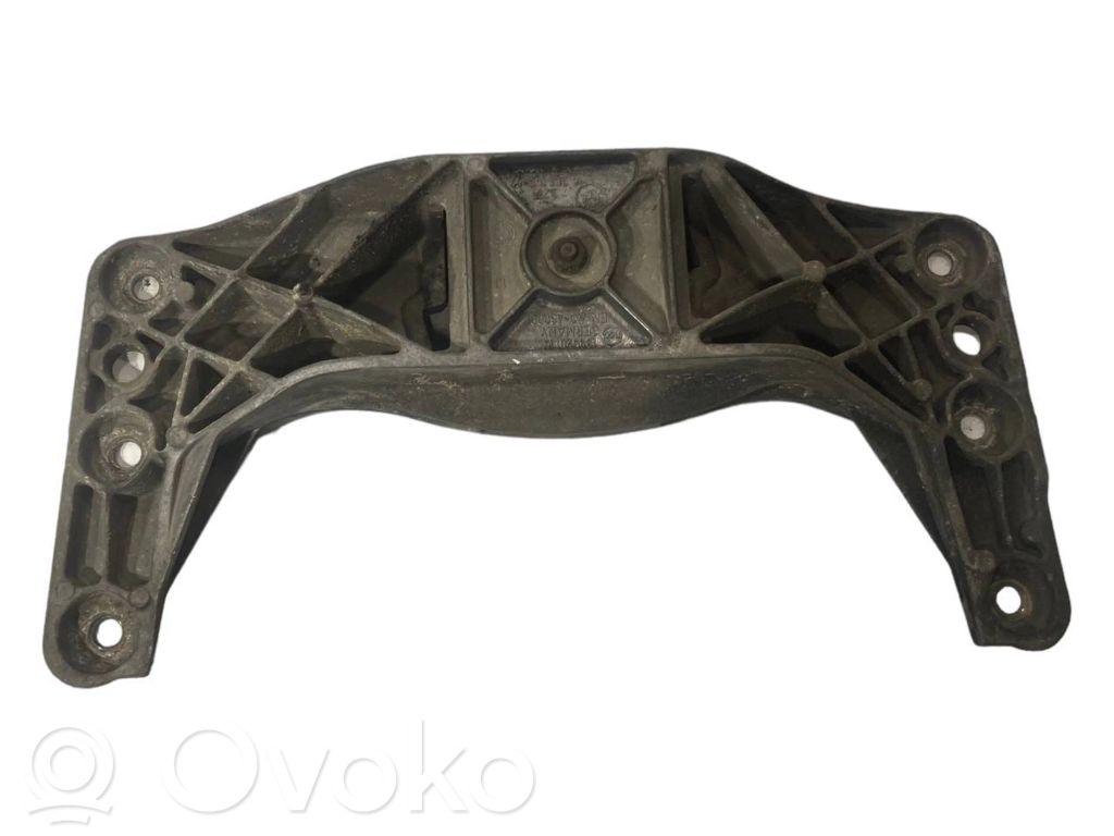 Transmission mounting bracket