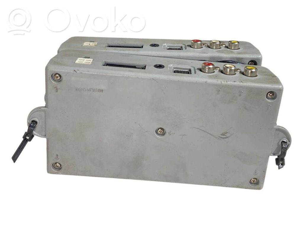 Radio / CD/DVD atskaņotājs / navigācija