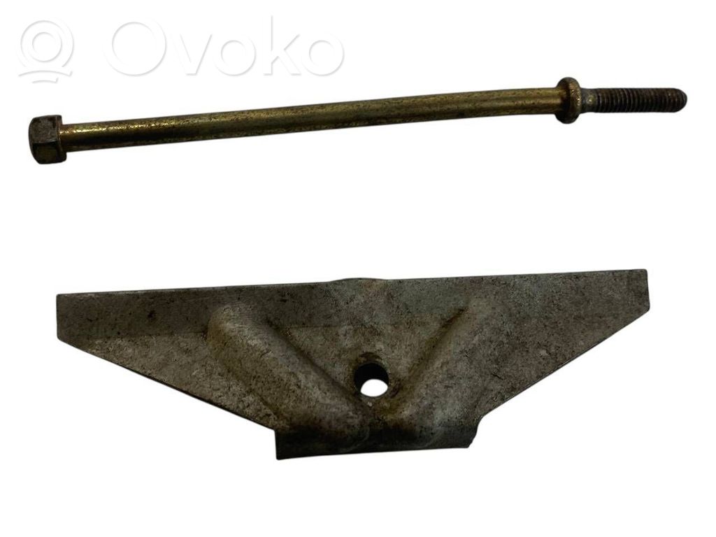 Akumulatora stiprinājums