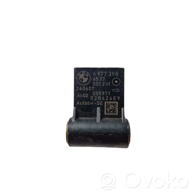 Airbag impact sensor