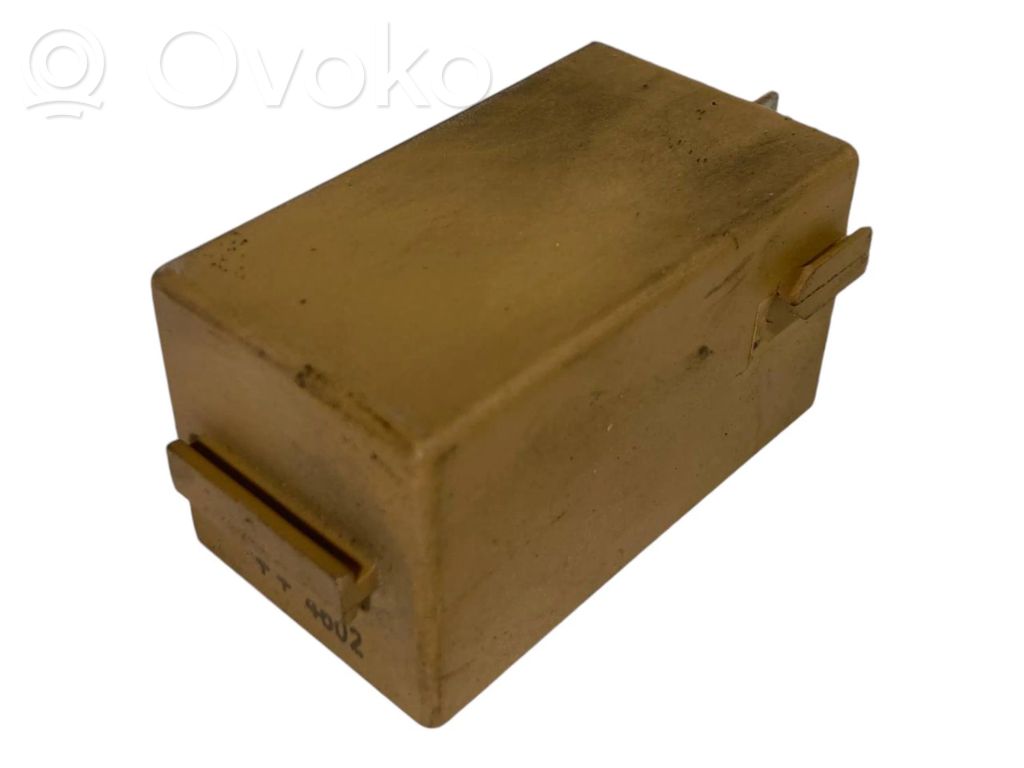 Window wiper relay
