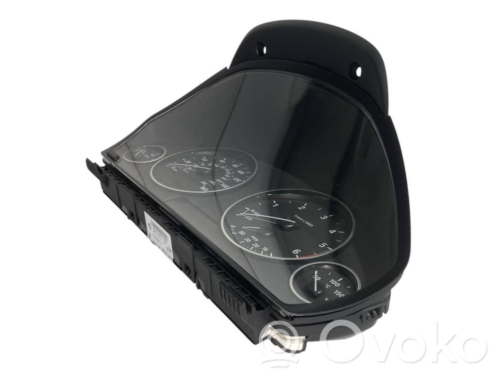 Speedometer (in the instrument panel)