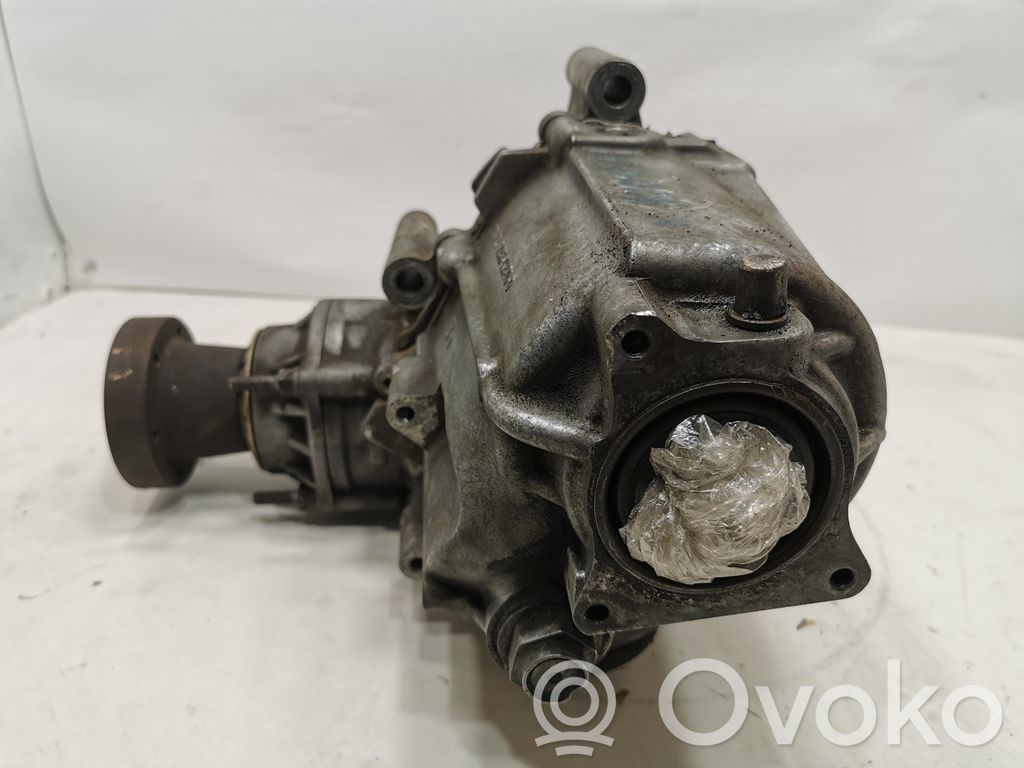 Pārnesumkārbas reduktors / razdatka