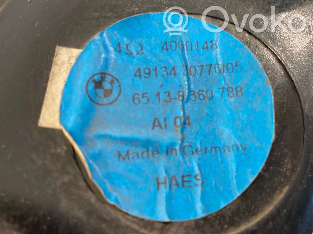 Динамик(и) в задней двери