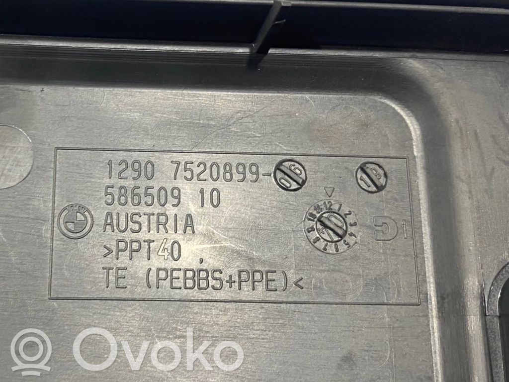 Drošinātāju Kastes vāciņš