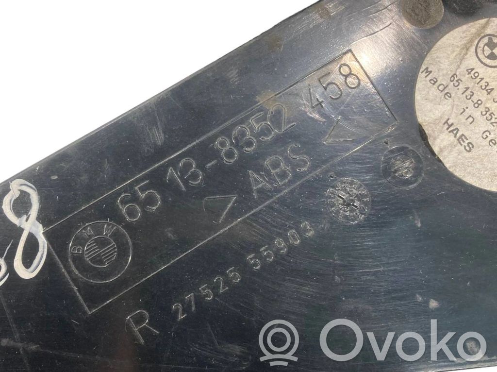 Speaker(s) in the rear door