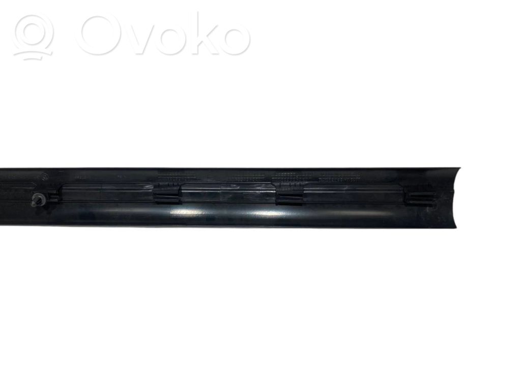 Front sill trim (inner)