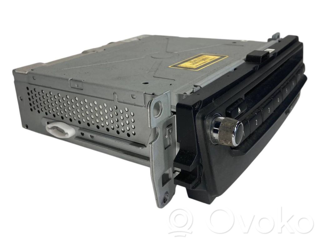 Radio / CD/DVD player / navigation