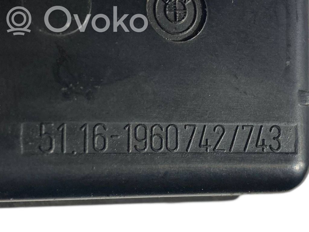 Pelnutrauks (priekšā)