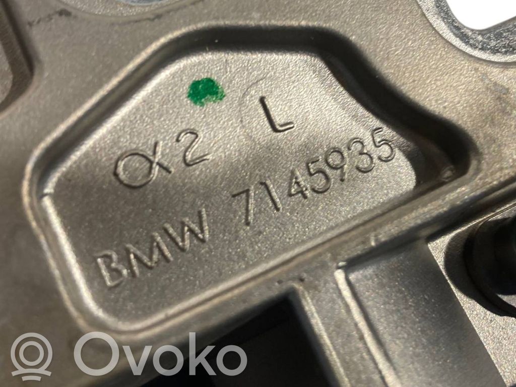 Roof lock