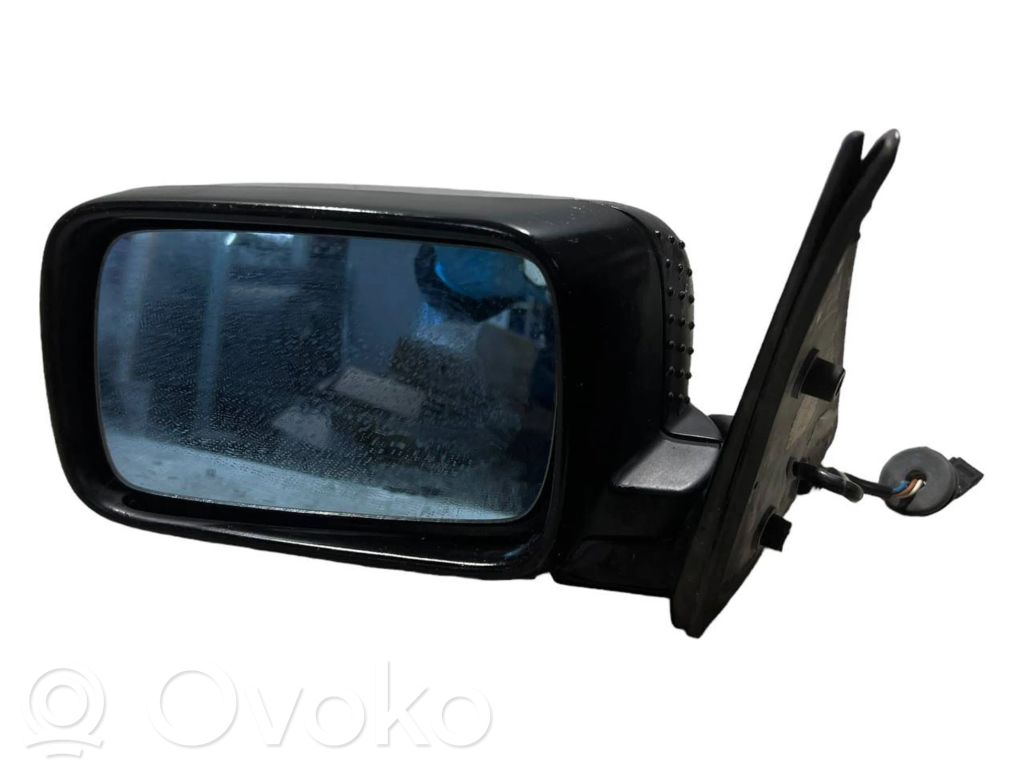 Mirror (electrically controlled)