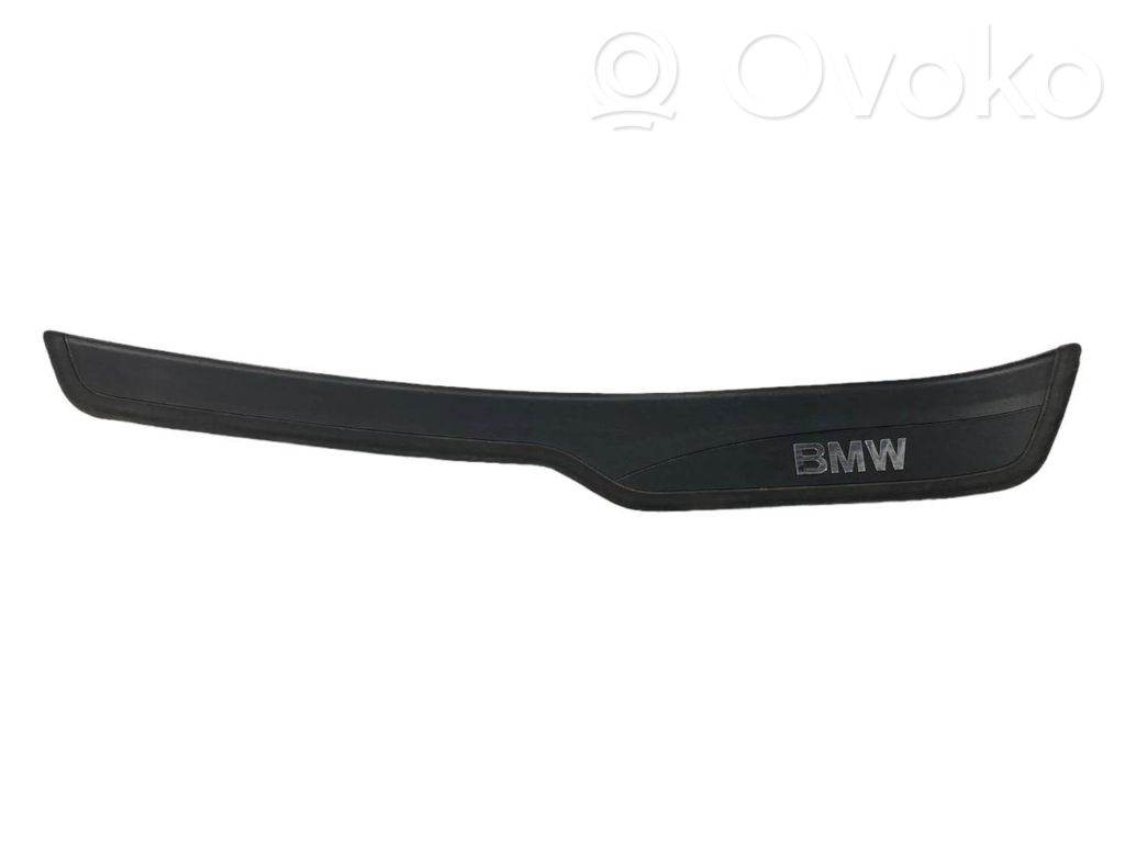 Rear door sill trim (inner)