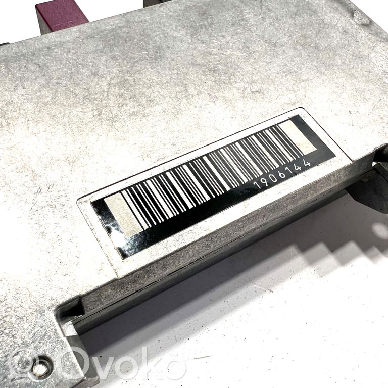 Antenna amplifier