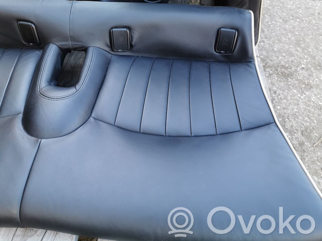 Salona daļu komplekts