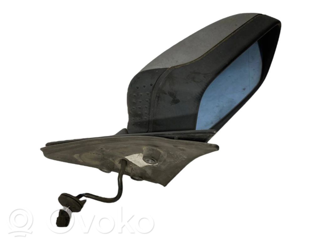 Mirror (electrically controlled)