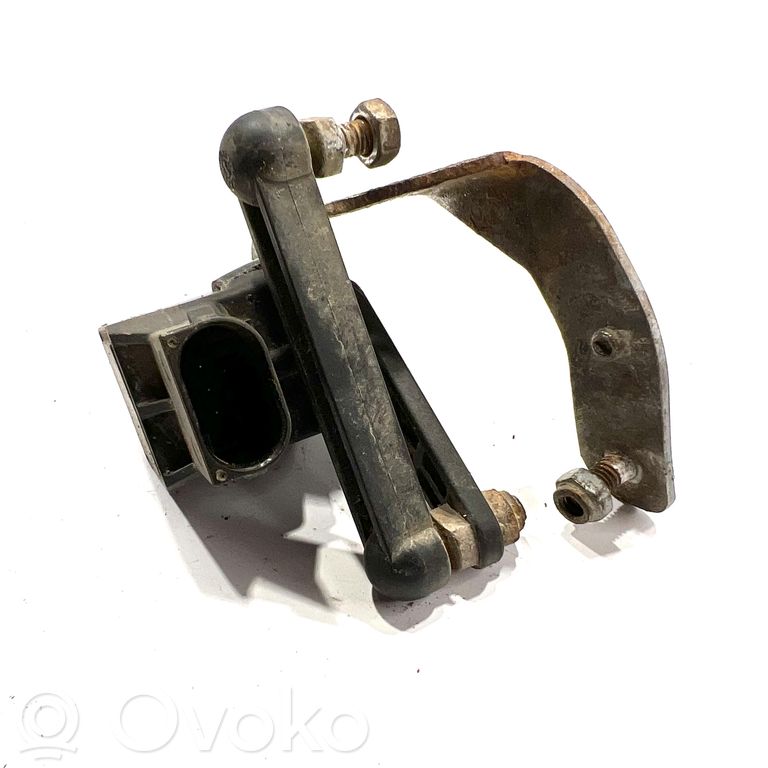 Augstuma sensors (priekšējo lukturu)