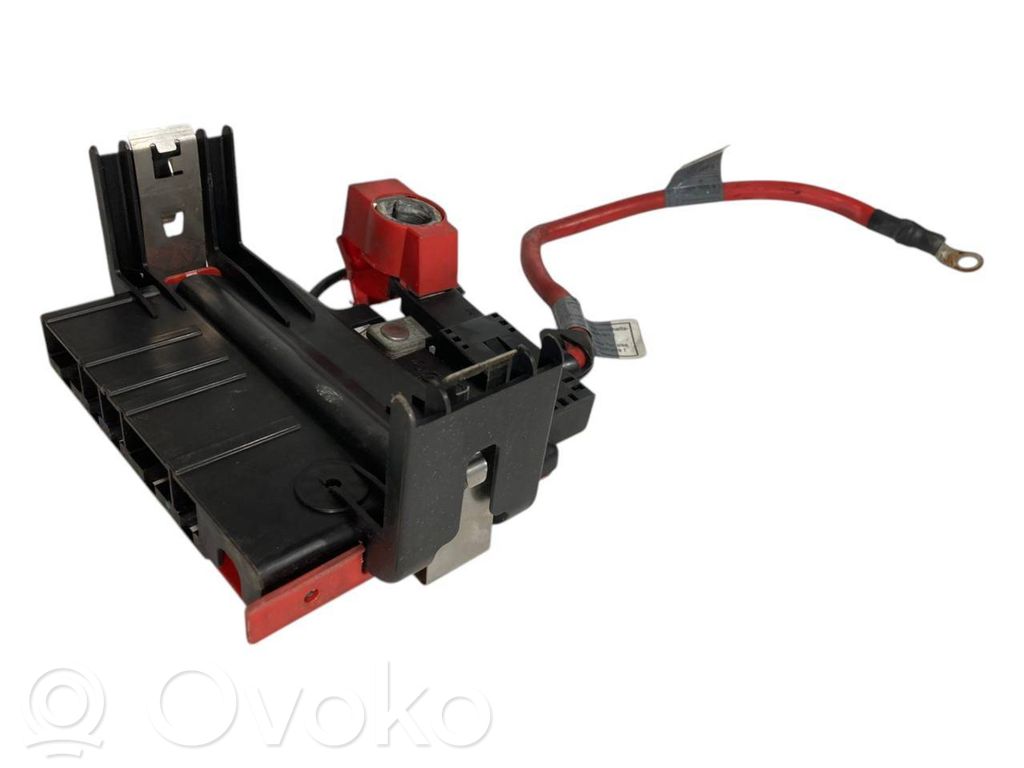 Positive wire connection assembly