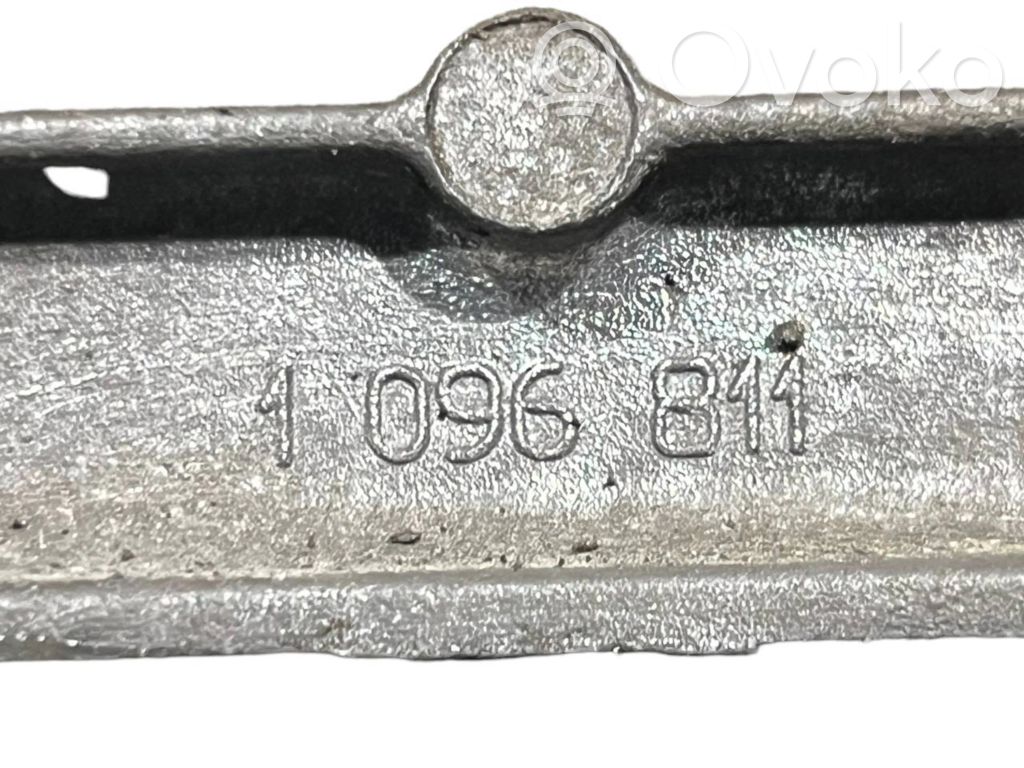 Pārnesumkārbas stiprinājuma kronšteins