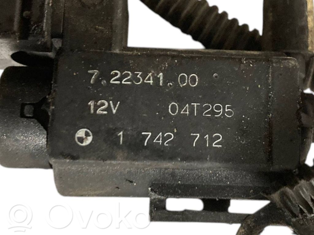 Dzinēja vadu instalācija