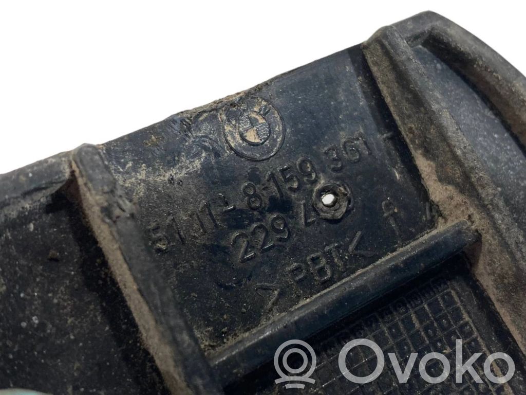 Priekšpusē bampera turētājs