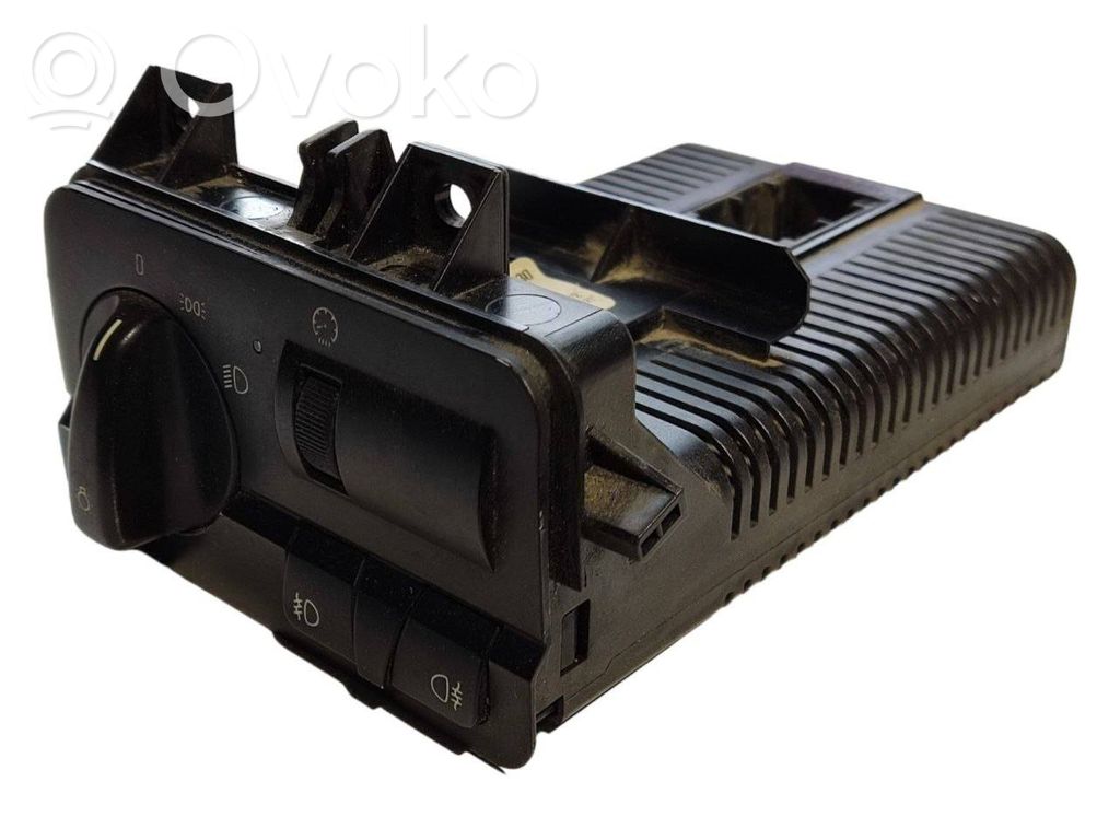 Headlight switch